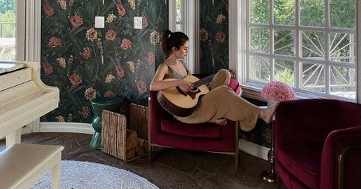 Inside Selena Gomez’s quirky new m lodge-style mansion in California