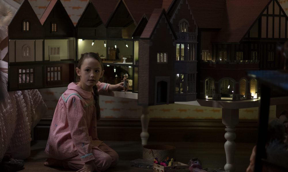 “The Haunting of Bly Manor”: Netflix Welcomes You to a New Haunted House on October 9th [Trailer]