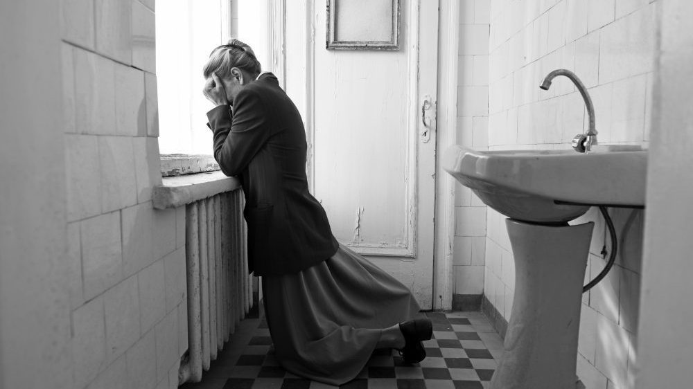 ‘Dear Comrades!’ Review: Andrei Konchalovsky’s Scintillating, Surgical Exposé of Khrushchev-Era Oppression