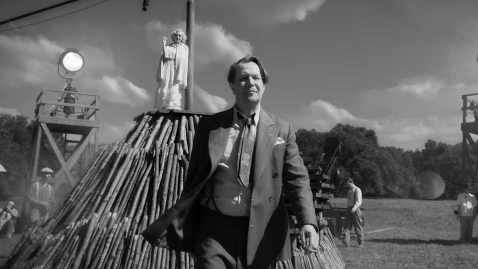 First Images Of David Fincher’s New Film Mank Online
