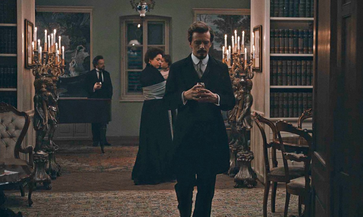‘Malmkrog’: Cristi Piui’s Ambitious Period Film Is Demanding & Beautiful Slow Cinema [NYFF Review]