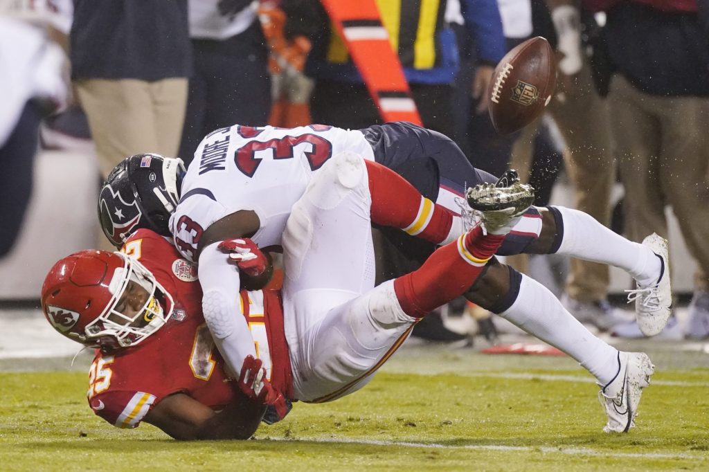 NFL Season Opener Draws 19.3 Million Viewers on NBC, Down 13% From 2019