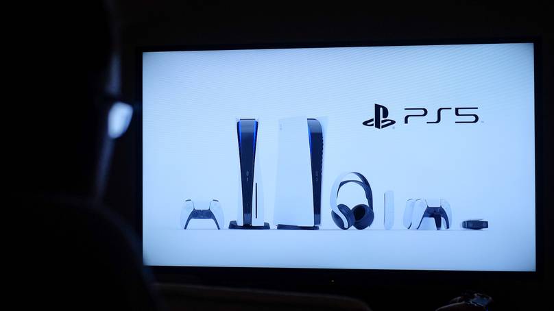 Poll Shows Two Thirds Of People Want A PS5 Over An Xbox Series X | Cooncel