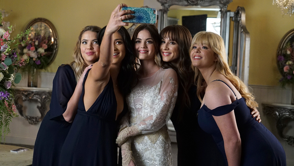 ‘Pretty Little Liars’ Reboot From ‘Riverdale’ Creator in Early Development
