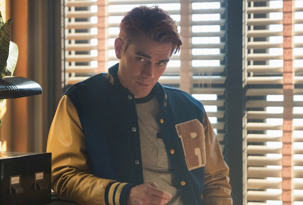 Riverdale Boss Teases Season 5’s Graduation… and Archie’s Death?! [SPOILER!]