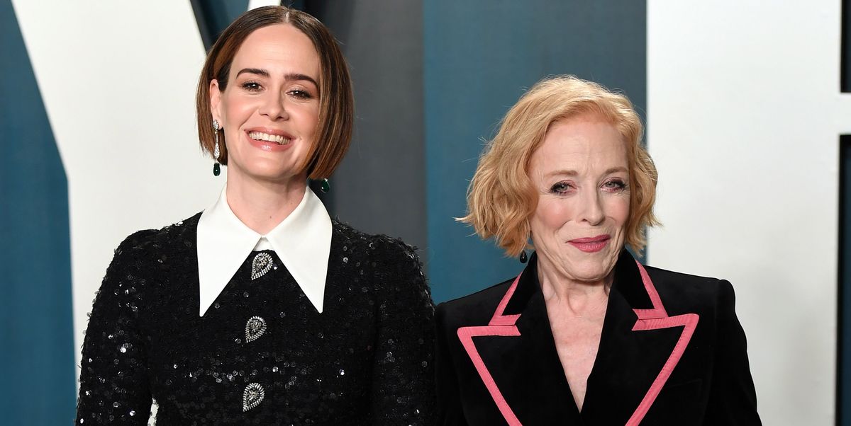 Sarah Paulson Says Critics of Her Age Gap with Holland Taylor Reflect “Ageist Thinking”