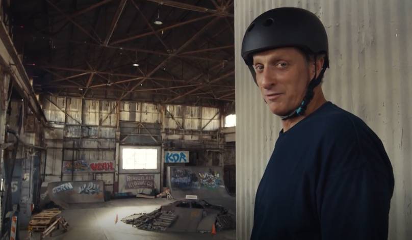 Tony Hawk Skates The Warehouse Level From Tony Hawk’s Pro Skater