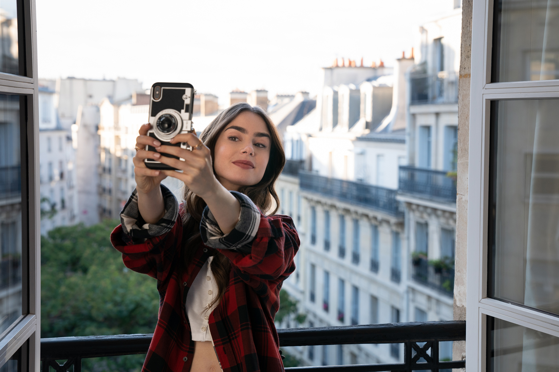 ‘Emily in Paris’ Is Not a Good TV Show. Here’s Why Everybody’s Watching It Anyway
