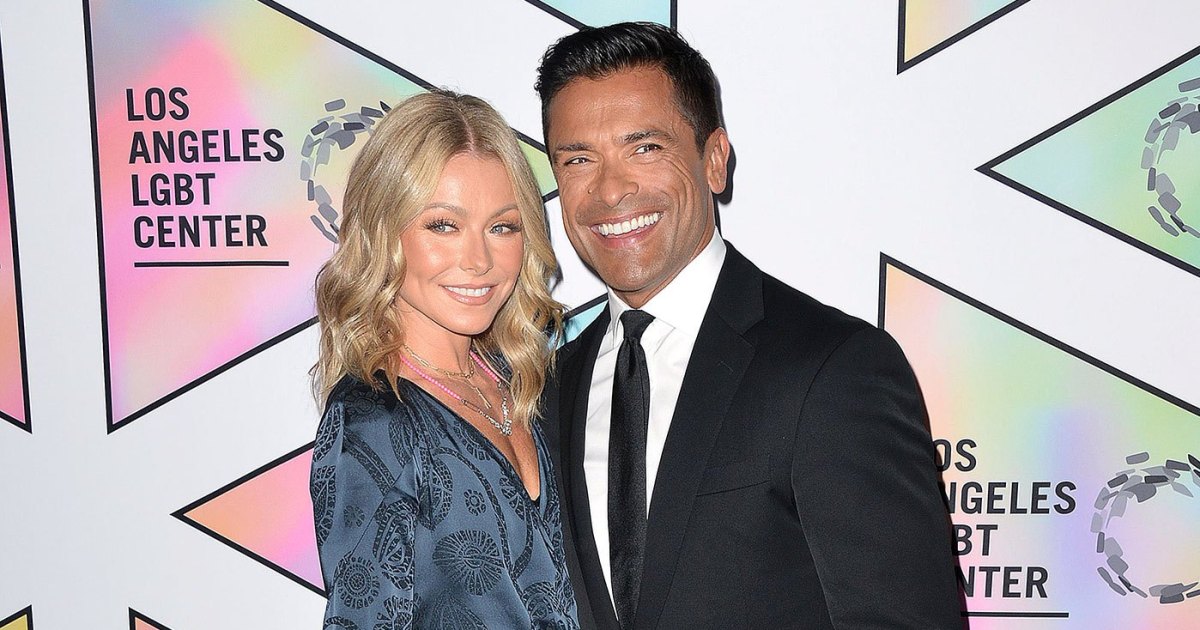 Every Time Kelly Ripa and Mark Consuelos Flirted With Each Other on Social Media