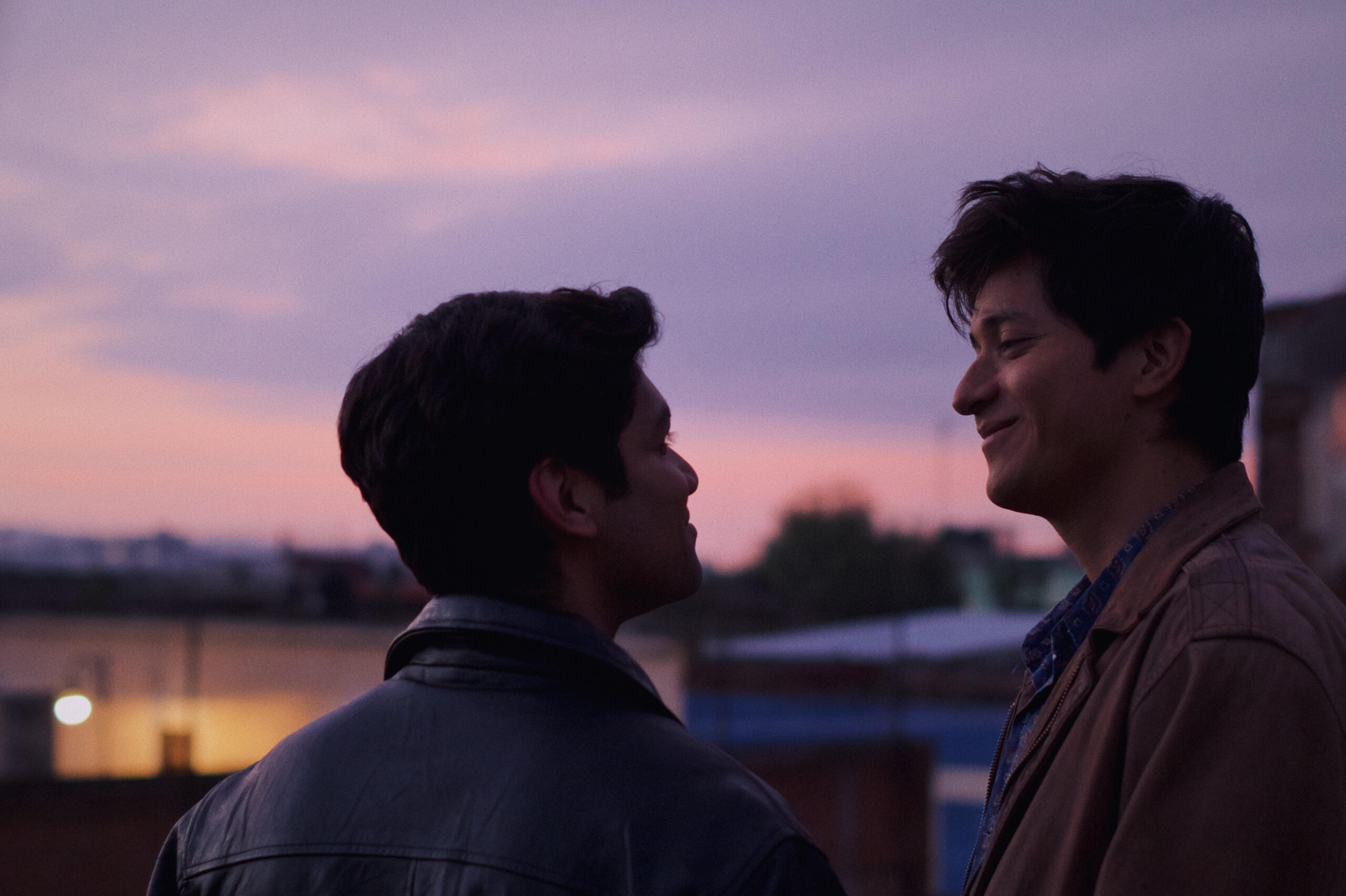 ‘I Carry You With Me’ Review: Bittersweet Gay Immigration Drama Finds Beauty in Real Life