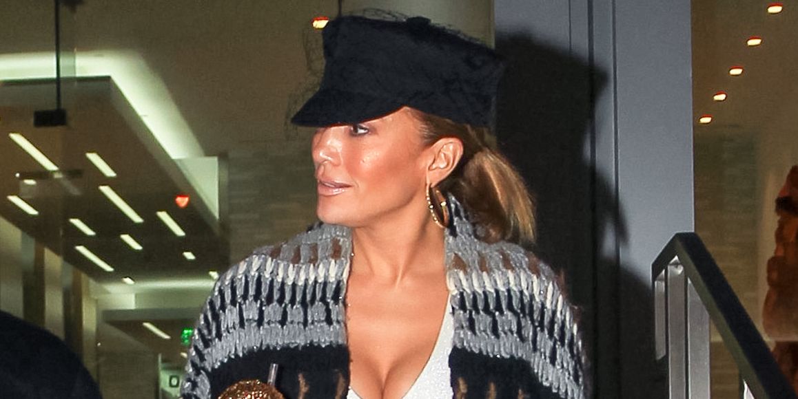 Jennifer Lopez Steps Out in the Perfect Autumnal Look