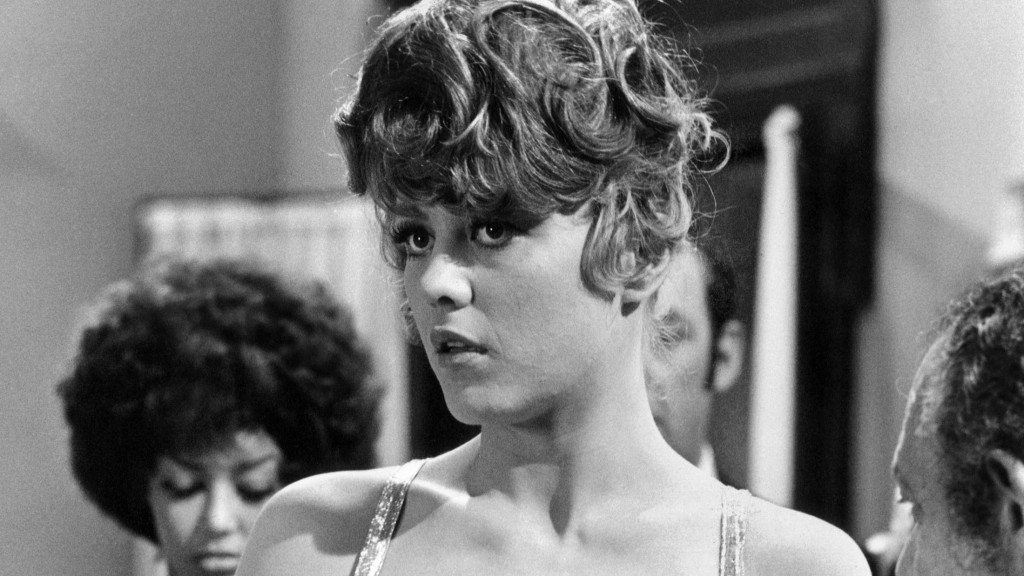 Margaret Nolan, ‘Goldfinger’ Model and Actress in ‘A Hard Day’s Night,’ Dies at 76