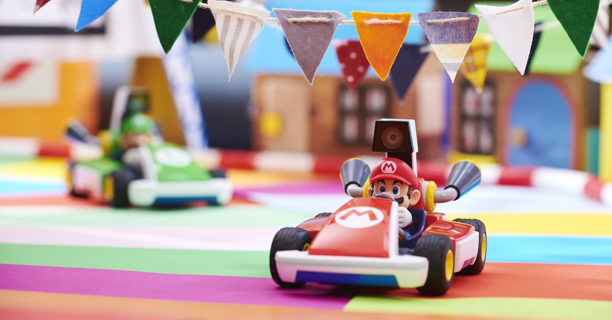 Mario Kart Live: Home Circuit is a simple racer that can feel like magic