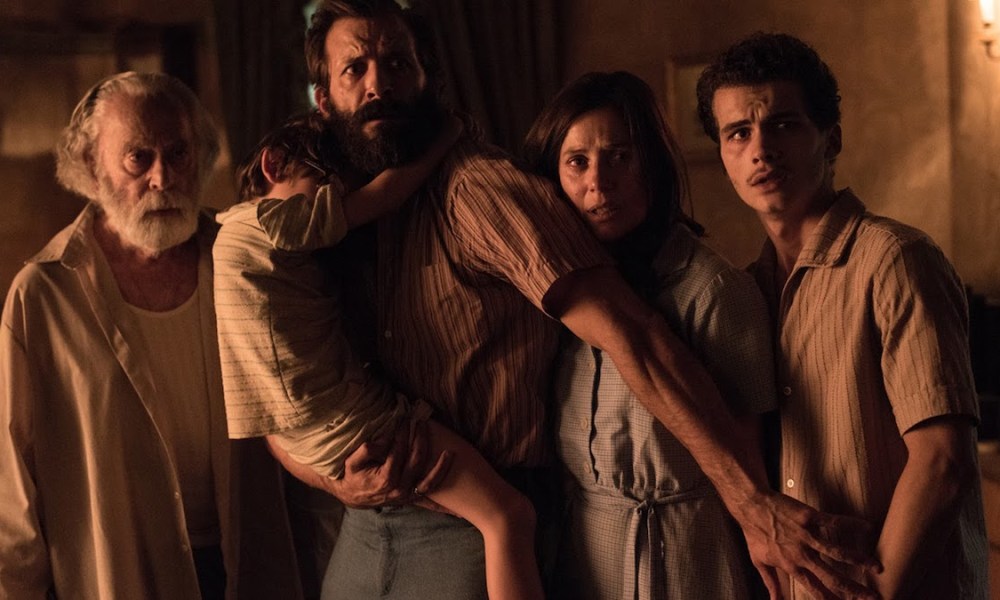 [Nightstream Review] ‘32 Malasaña Street’ Offers Standard Haunted House Scare Tactics