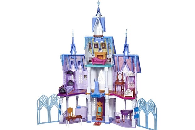 25% off Frozen toys including Ultimate Arendelle Castle in new Black Friday offer