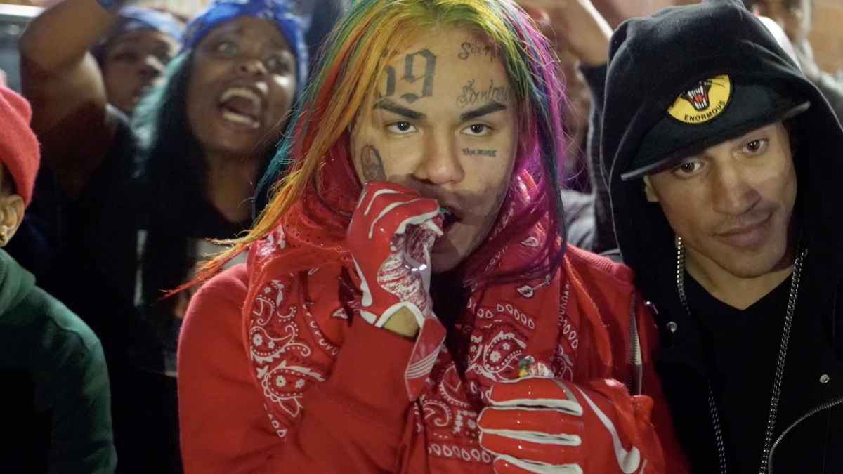 ’69: The Saga Of Danny Hernandez’: A Surprisingly Dull Look At The Ridiculous Life Of Tekashi 6ix9ine [Review]