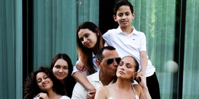 Alex Rodriguez Kisses Jennifer Lopez in a Sweet Family Photo for Thanksgiving