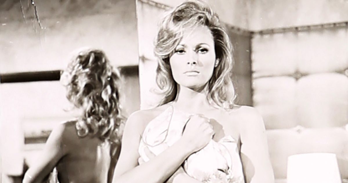 Bond Girl Ursula Andress in rarely seen seductive snaps from Sean Connery’s Dr No