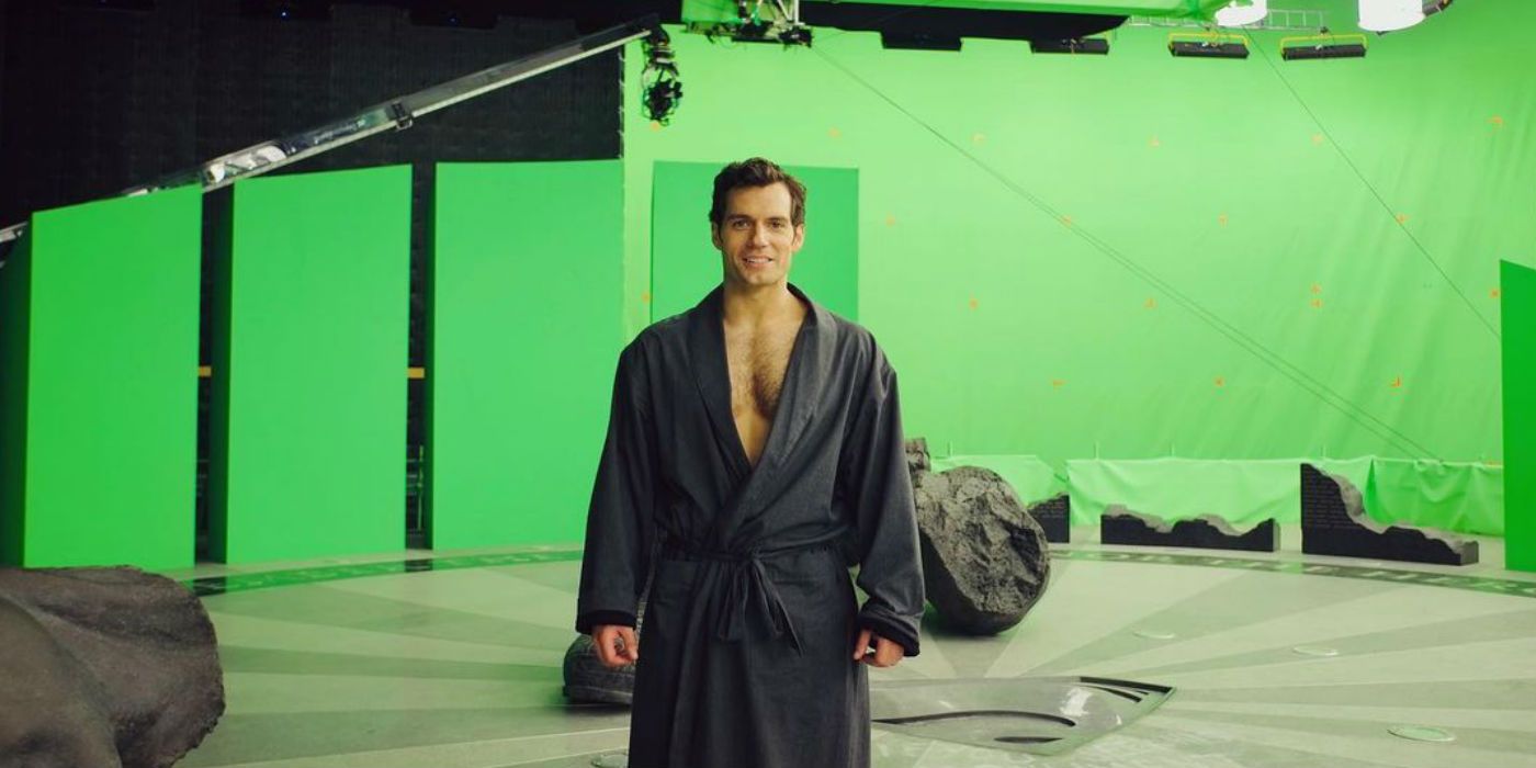 Henry Cavill’s Return As Superman Teased In Justice League Set Image