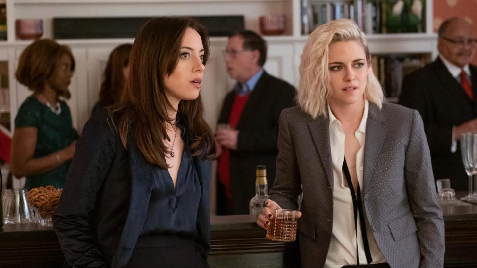 The Best ‘Happiest Season’ Relationship Is Between Its Queer Friends