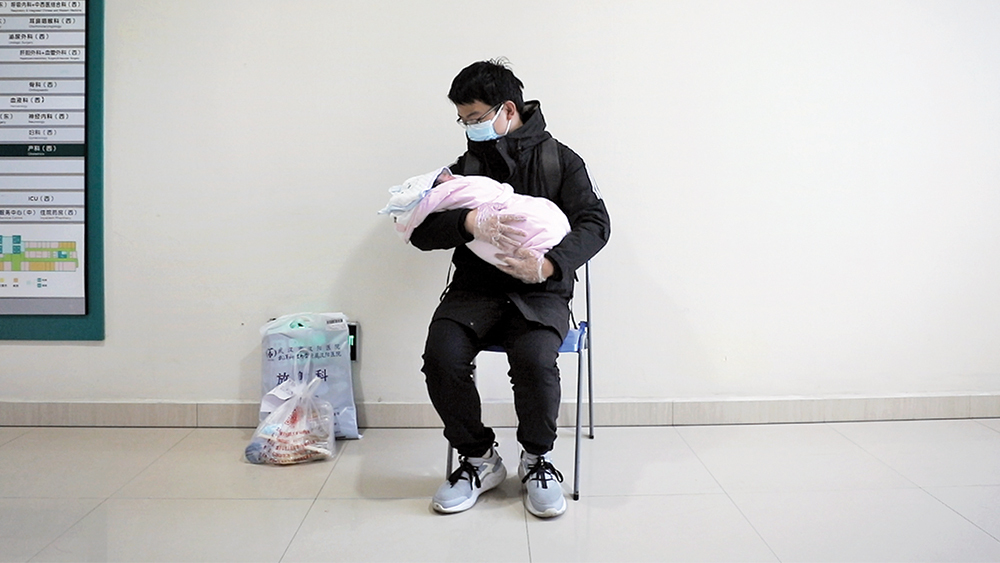 ’76 Days’ Review: A Strong, Heart-Pounding Doc From the Medical Frontline of the Pandemic in Wuhan