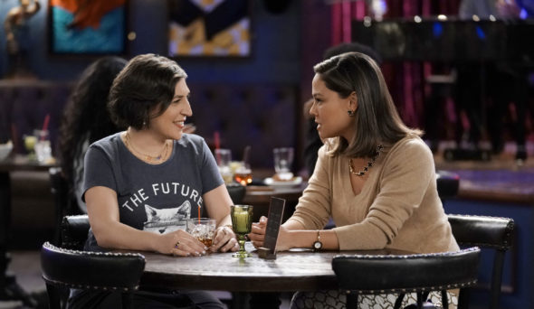 Call Me Kat: Mayim Bialik and Cast Preview New FOX Sitcom