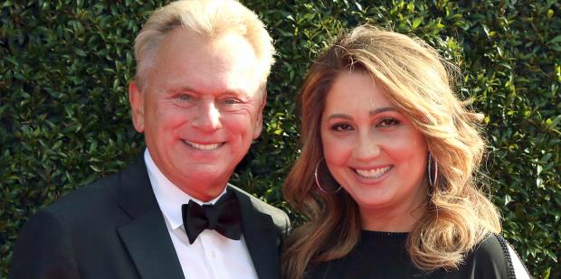 Cute Details About Pat Sajak’s Relationship With Wife Lesly Brown