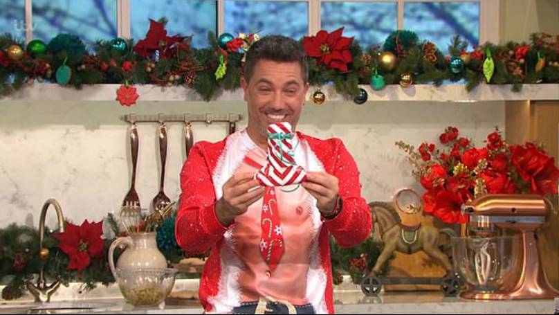 Holly Willoughby Gives Gino D’Acampo ‘Willy Warmer’ For Christmas