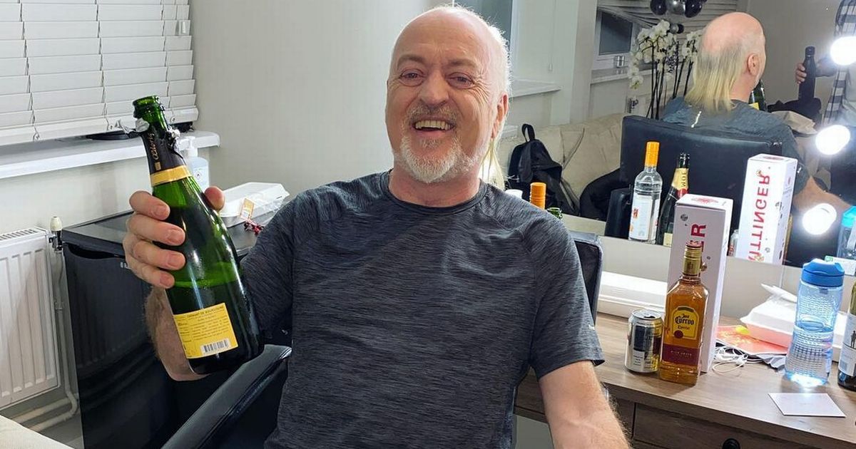 Jamie Laing boozes with Bill Bailey in his dressing room after Strictly win