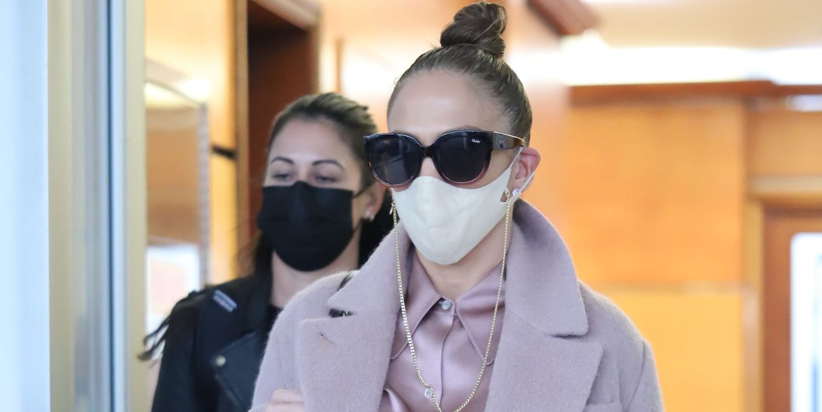 Jennifer Lopez Shows How to Wear All Pink in Winter