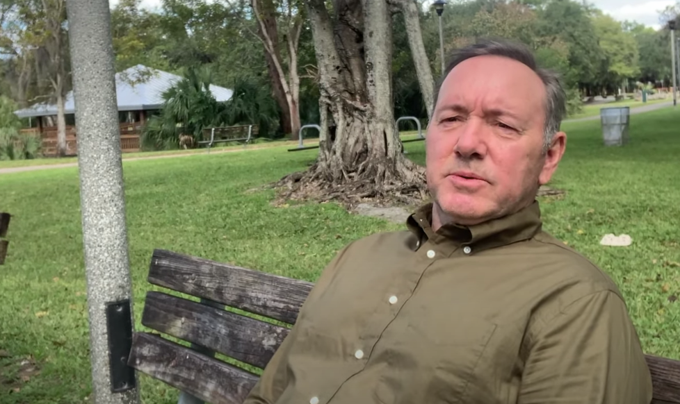 Kevin Spacey Shares Christmas Eve Video Dedicated to People Suffering in 2020: ‘It Gets Better’