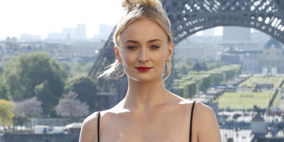 Sophie Turner Calls Out Anti-maskers on Instagram