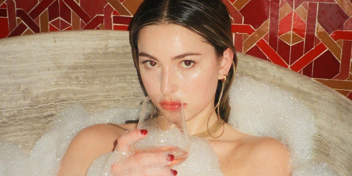 Steve Jobs’s Daughter Eve Jobs Is a Glossier Model Now