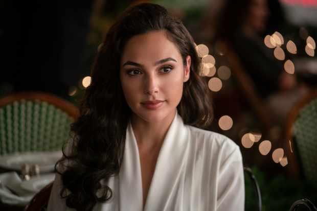 Surprise – Wonder Woman 1984 is a stealth Christmas movie