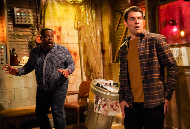 The Neighborhood Sneak Peek: Calvin Underestimates Escape Room Scares