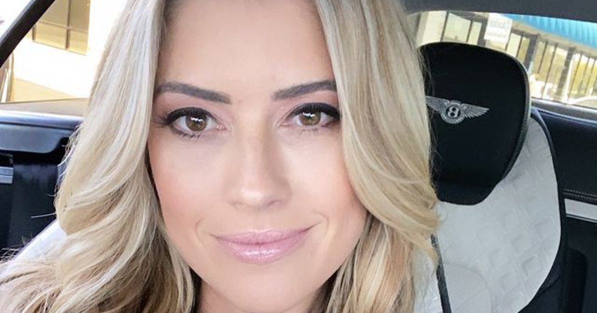 Christina Anstead Gets Inspirational Back Tattoo Amid Ant Anstead Divorce
