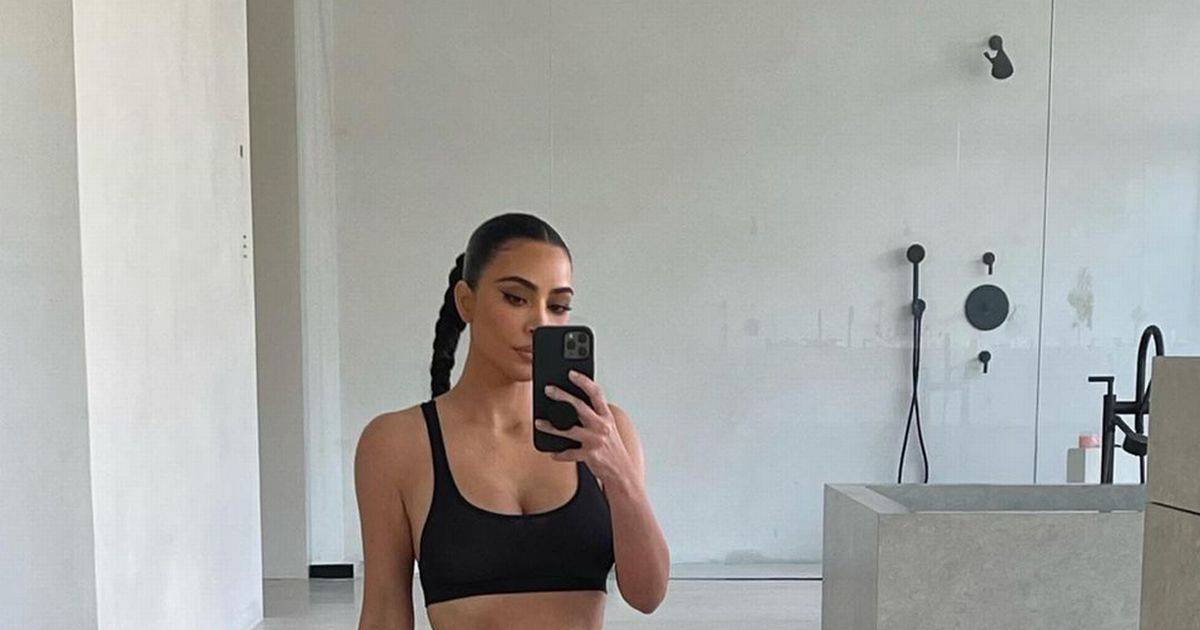 Kim Kardashian shows off house-sized bathroom in latest mirror underwear selfies