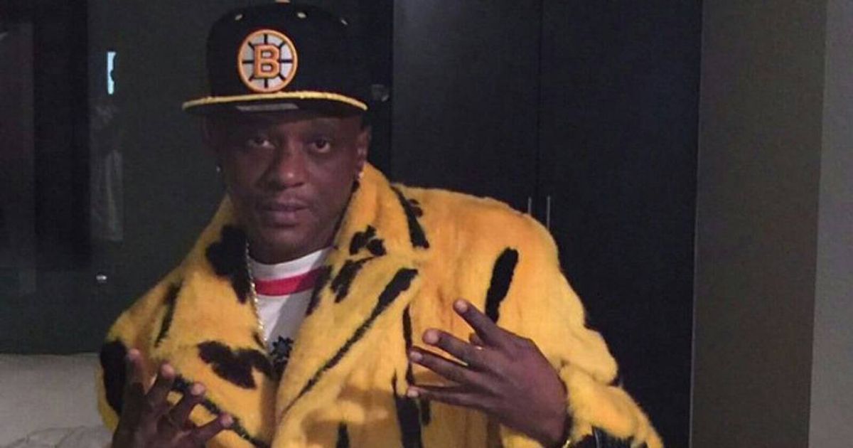 Rapper Boosie Badazz offers Instagram fans ,000 cash if they’ll suck his toes