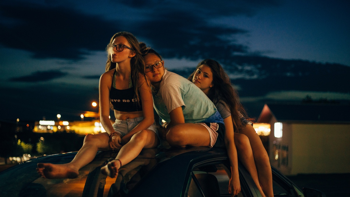 ‘Cusp’: A Beautiful And Bruised Teenage Summer Fling [Sundance Review]