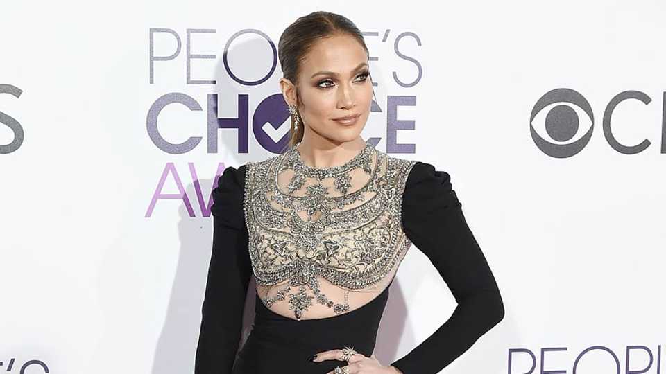 Jennifer Lopez To Star In Action Thriller The Mother