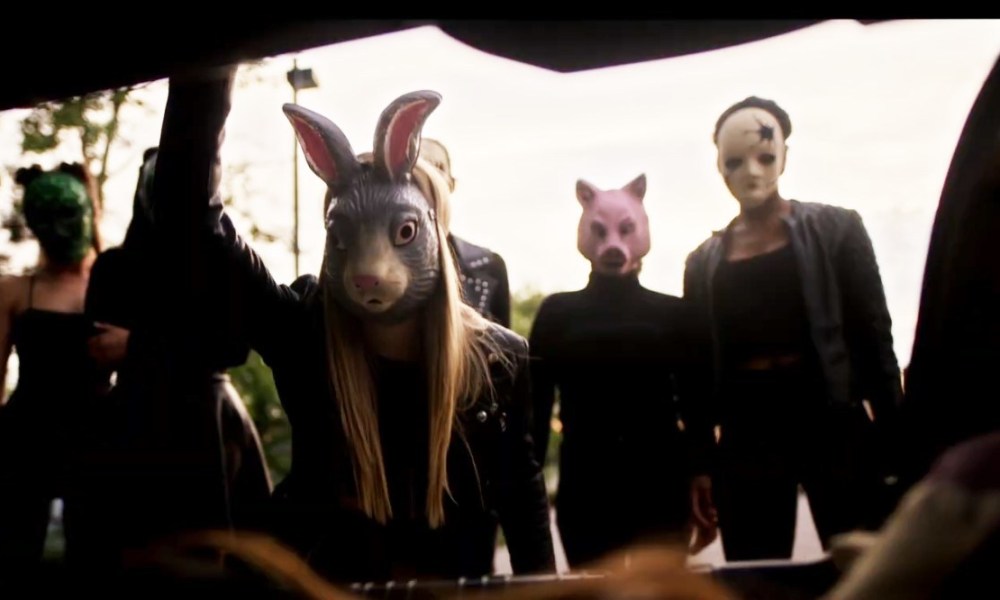 [Review] ‘The Sinners’ Blends Teen Slasher With Crime Thriller to Messy Results