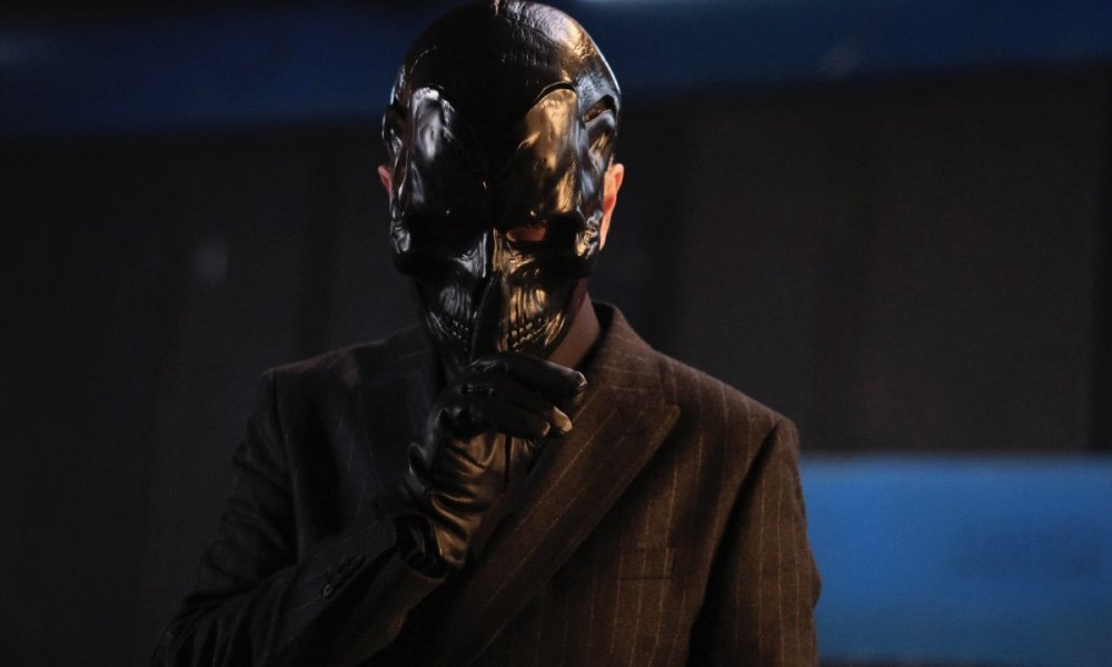 “Batwoman”: DC Villain Black Mask Being Played by Peter Outerbridge This Season [Image]