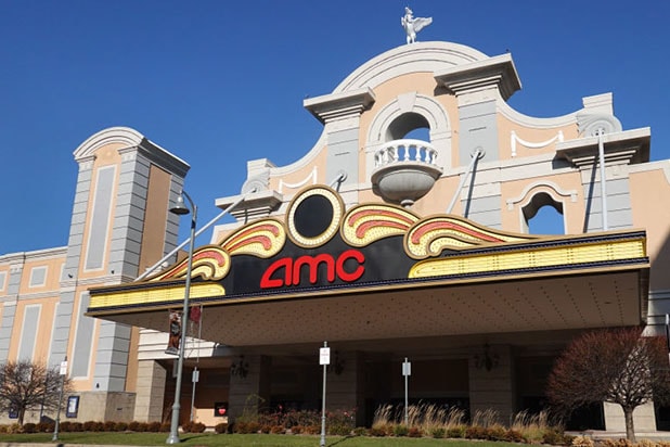 China’s Wanda Gives Up Majority Stake in AMC Theatres