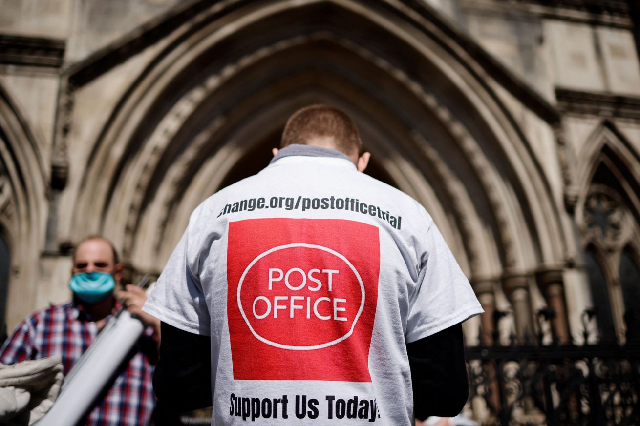 Bad software sent postal workers to jail, because no one wanted to admit it could be wrong