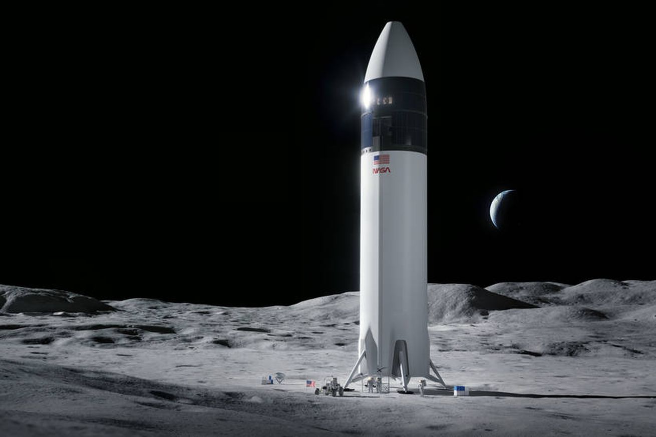 NASA suspends SpaceX’s .9 billion moon lander contract after rivals protest