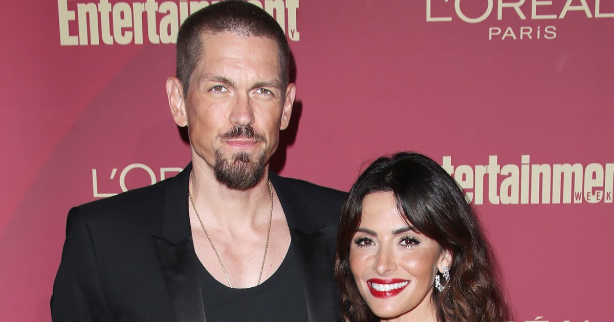 Shameless’ Steve Howey and Sarah Shahi Finalize Their Divorce