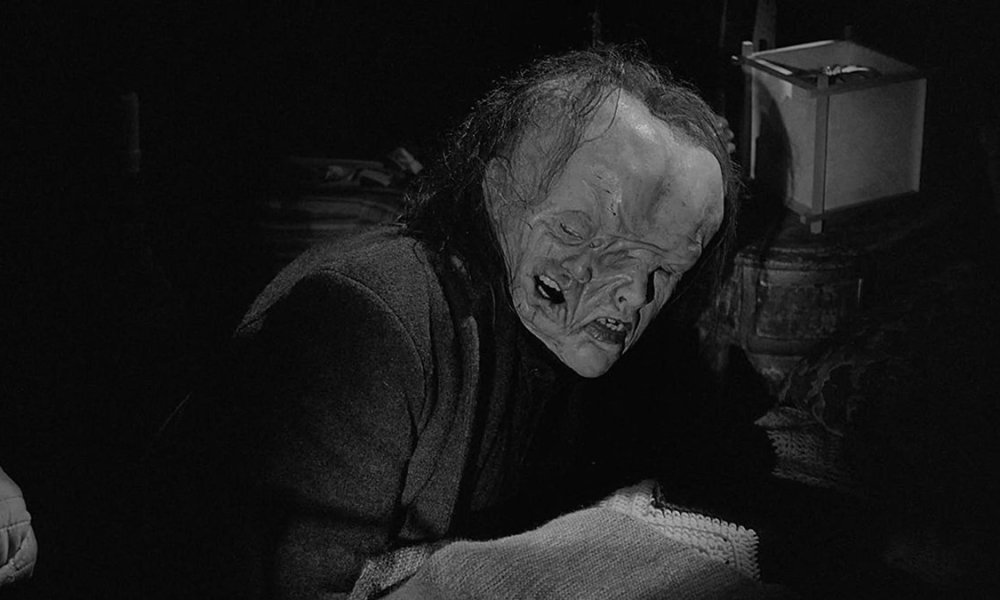 “The X-Files”: Special Makeup Effects Artist Shares Previously Unseen Photos from the Set!