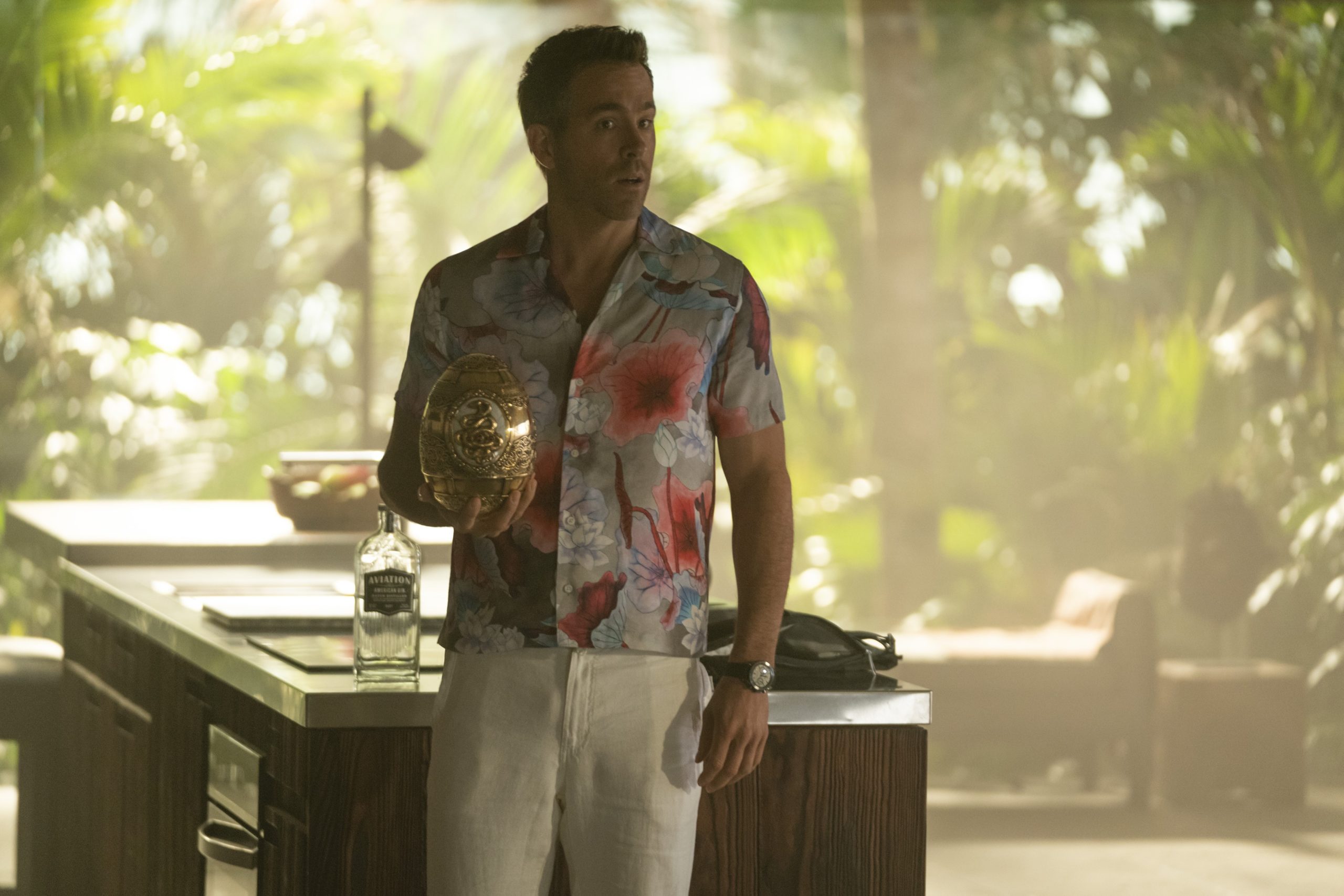 Red Notice Ending Explained [SPOILER!]